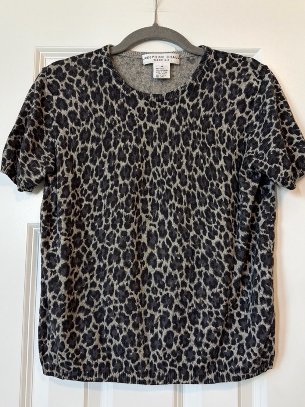 Josephine Chaus Silk & Cashmere Black/Gray Leopard Short Sleeve Knit Tee